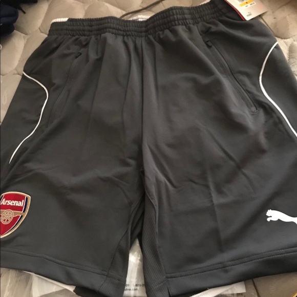 arsenal shorts with pockets